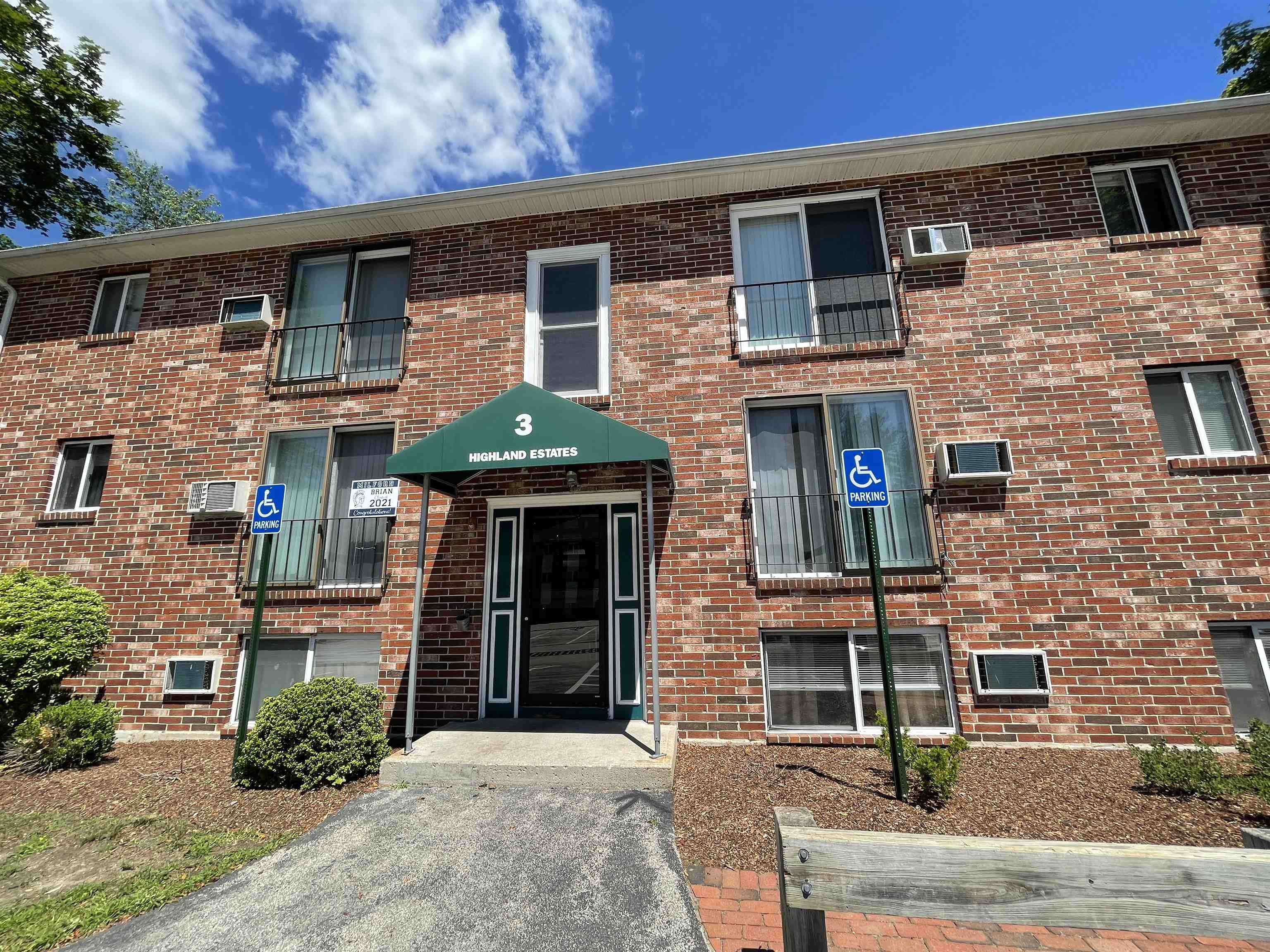 93 West Street 02