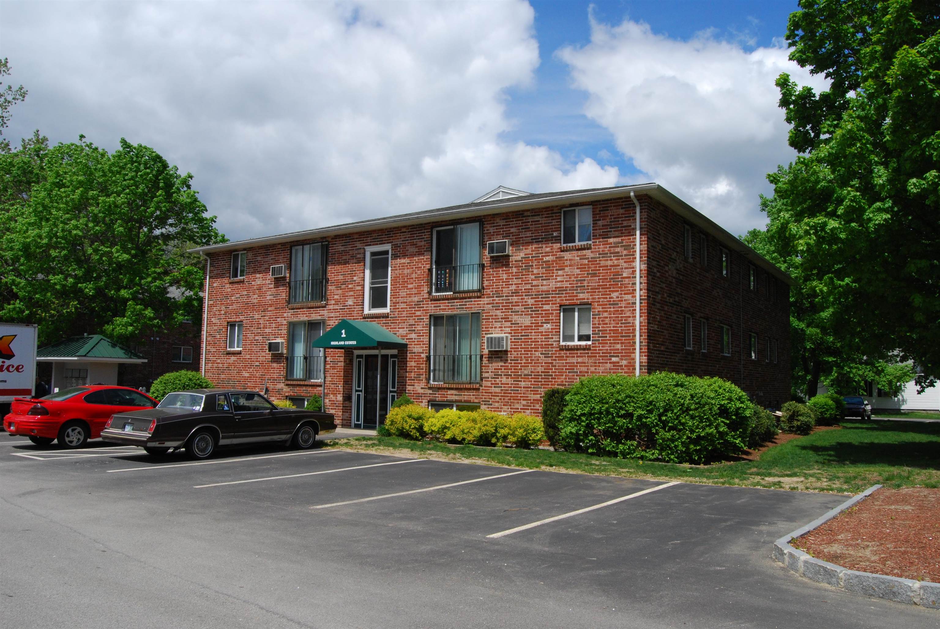 93 West Street 02