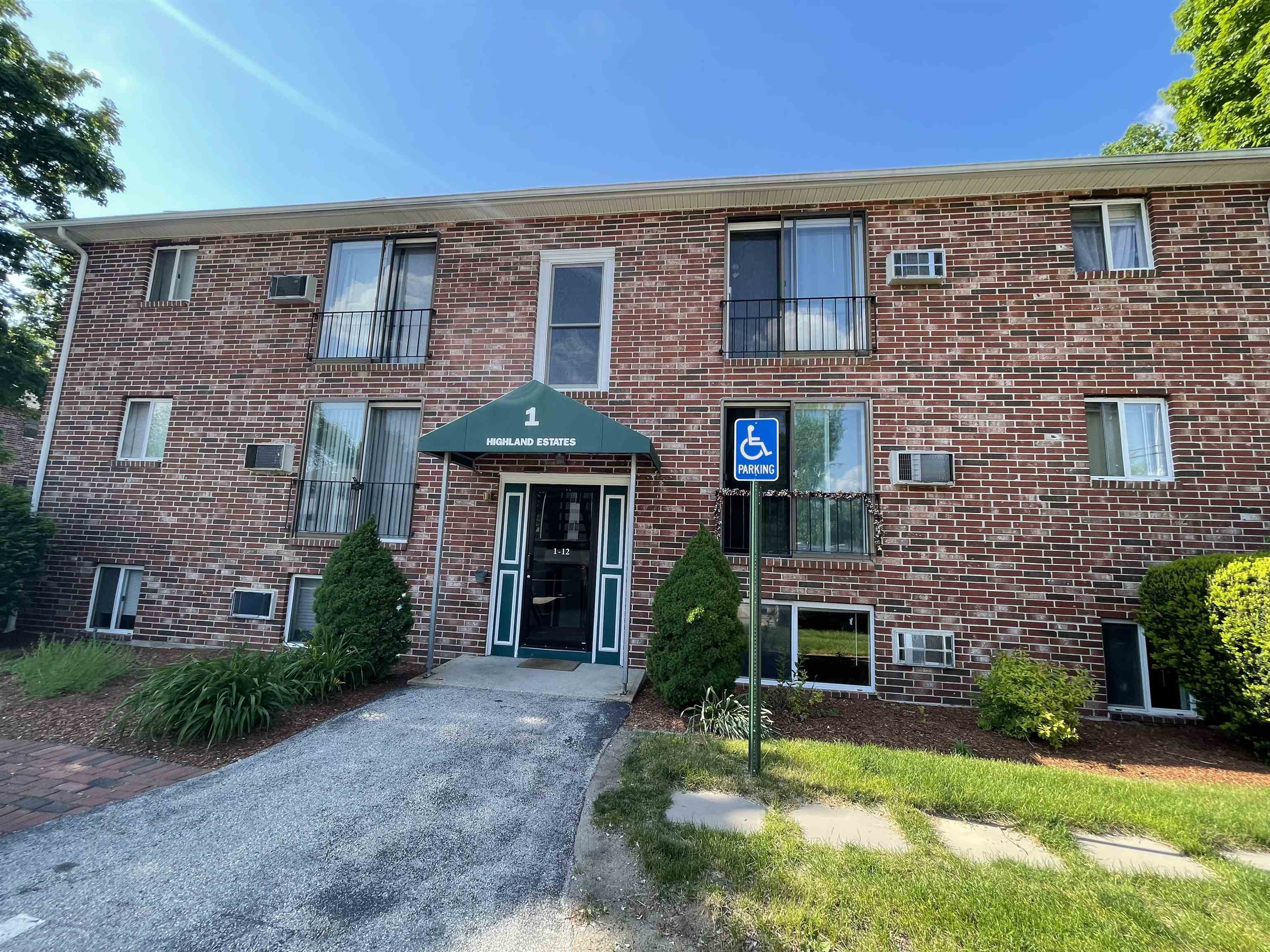 93 West Street 02