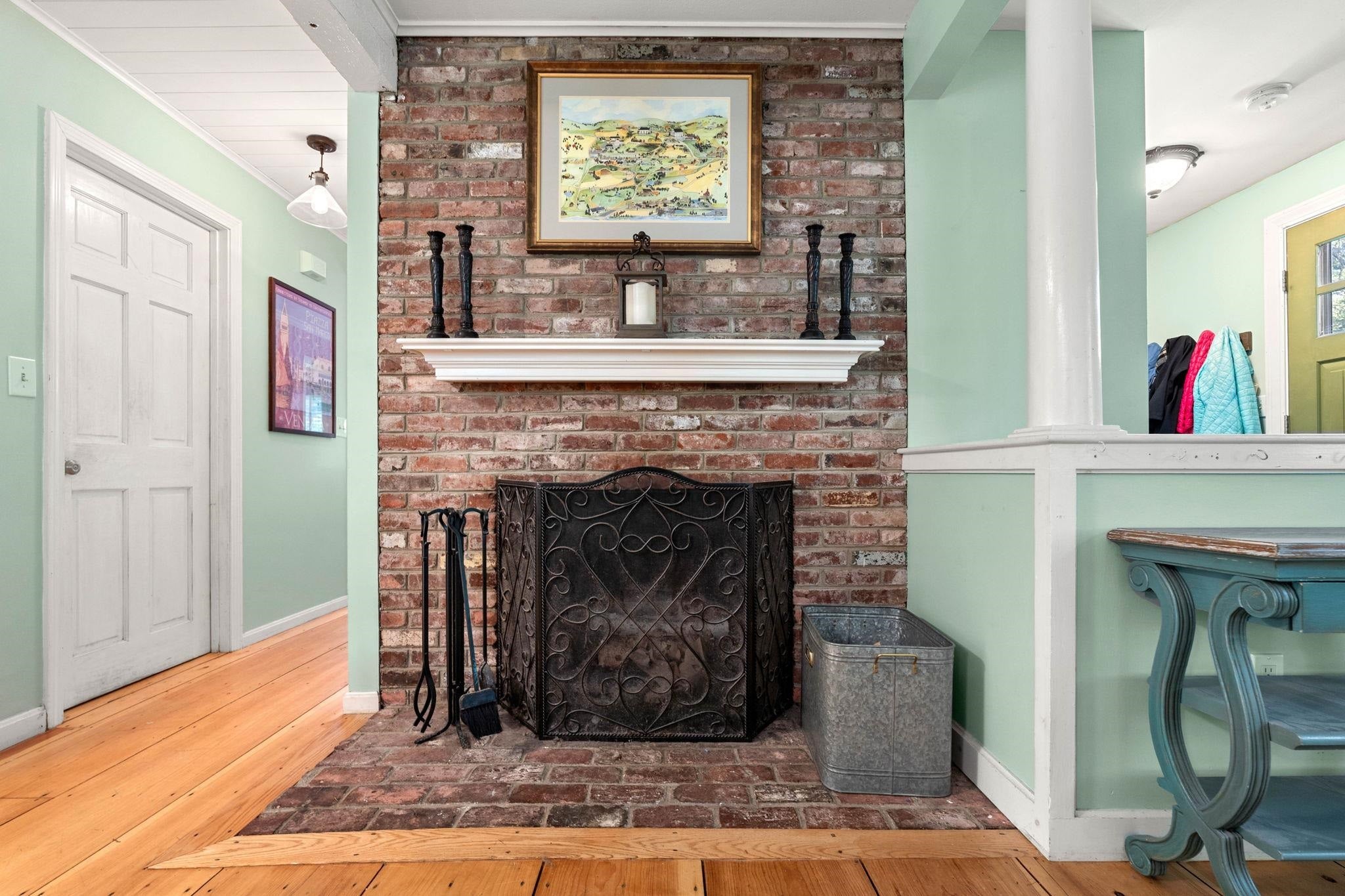24 Hitching Post Lane