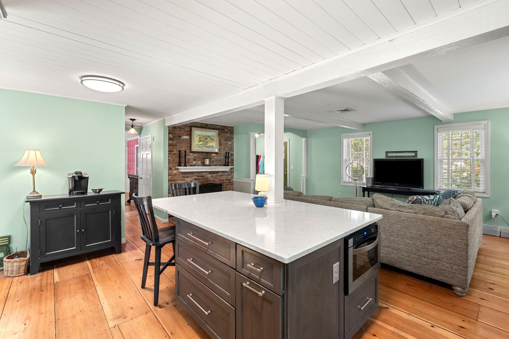 24 Hitching Post Lane