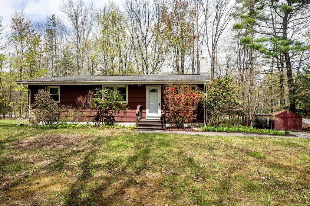 Photo of 7 Pendexter Road, Durham, NH 03824 (MLS # 5100476)