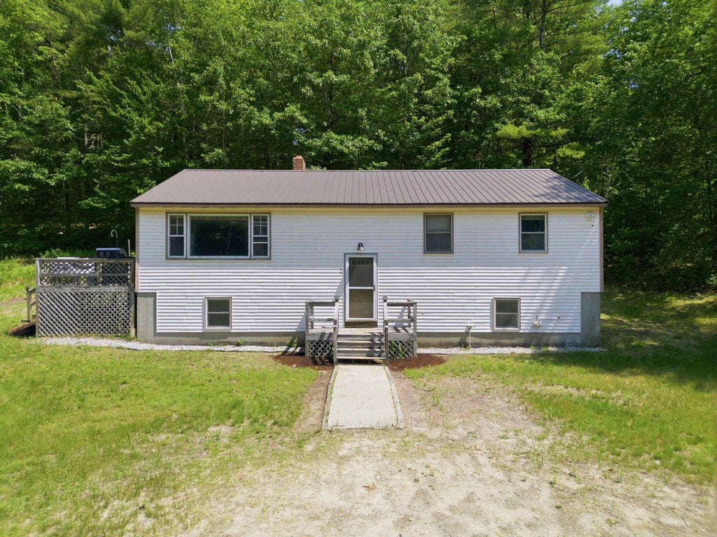 Photo of 39 Bullseye Curve Road, Wentworth, NH 03282 (MLS # 5109189)