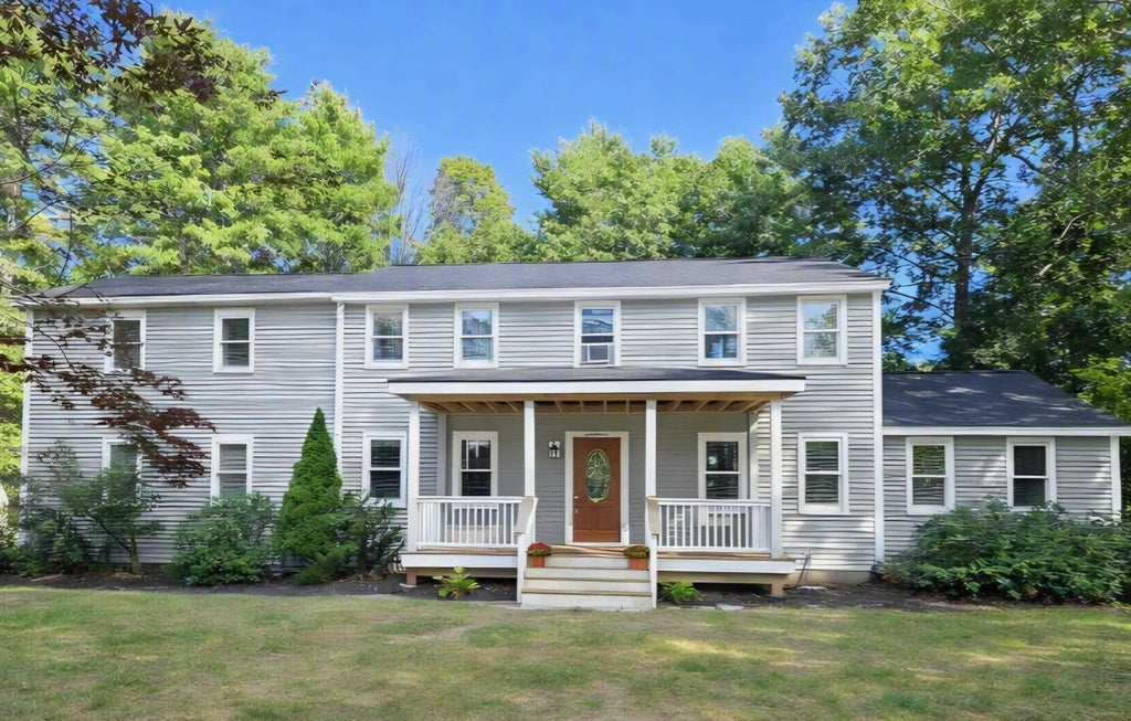 Photo of 1 Jessica Lane, Derry, NH 03038 (MLS # 5112104)