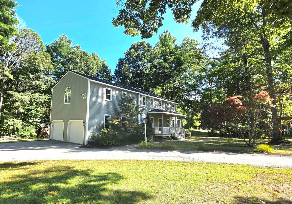 Photo of 1 Jessica Lane, Derry, NH 03038 (MLS # 5112104)