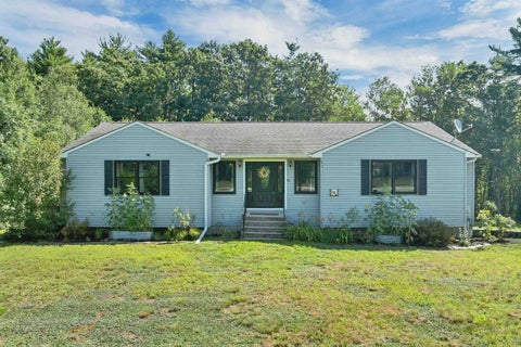 Photo of 10 Pinewood Drive, Somersworth, NH 03878 (MLS # 5105353)