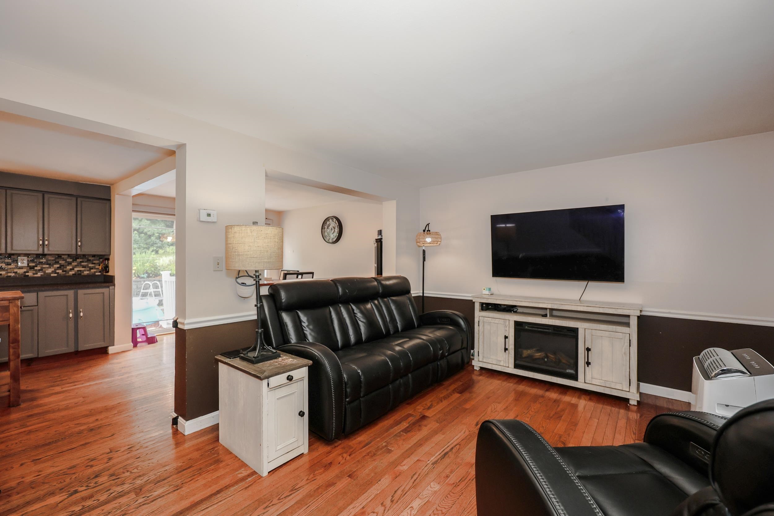 6 Concord Avenue