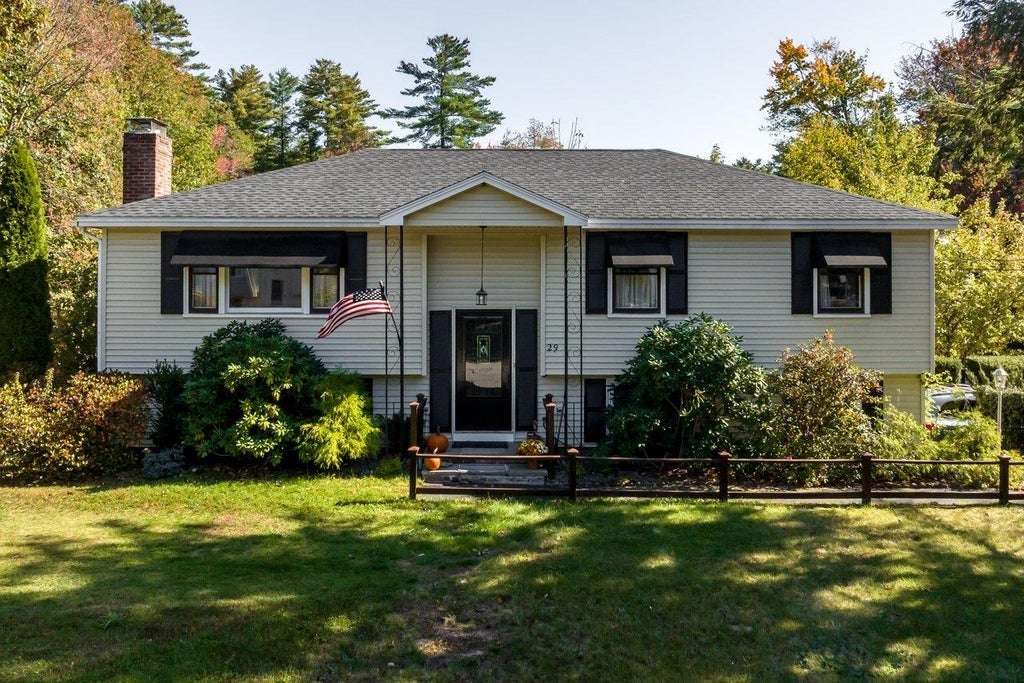 Photo of 29 Juniper Street, Rochester, NH 03867 (MLS # 5113855)