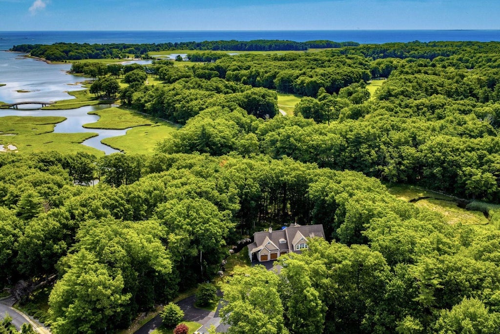 Photo of 8 Old Ferry Landing Road, Rye, NH 03870 (MLS # 5101098)