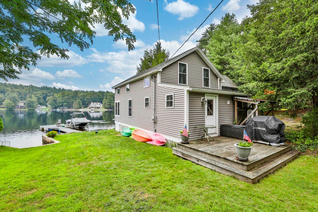 Photo of 64 Holiday Lane, Hampstead, NH 03841 (MLS # 5108848)