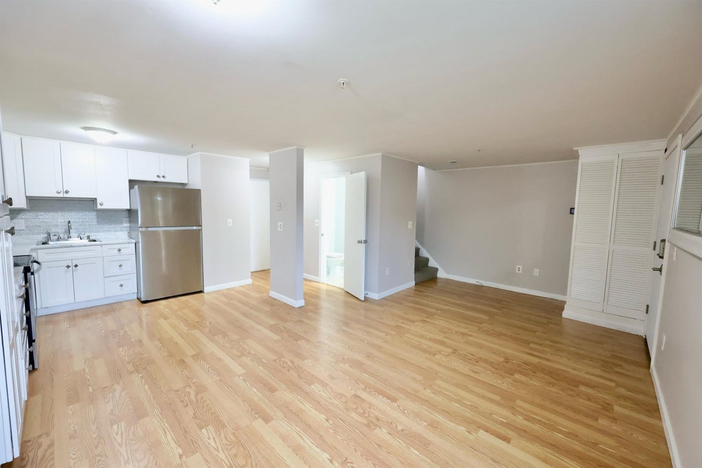 Photo of 509 Elmwood Drive, Hudson, NH 03051 (MLS # 5110867)