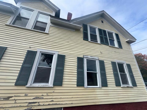 Photo of 7 Spruce Street, Rochester, NH 03867 (MLS # 5113782)