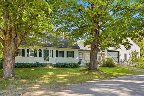 Photo of 872 Hemlock Corner Loop, Henniker, NH 03242 (MLS # 5110661)
