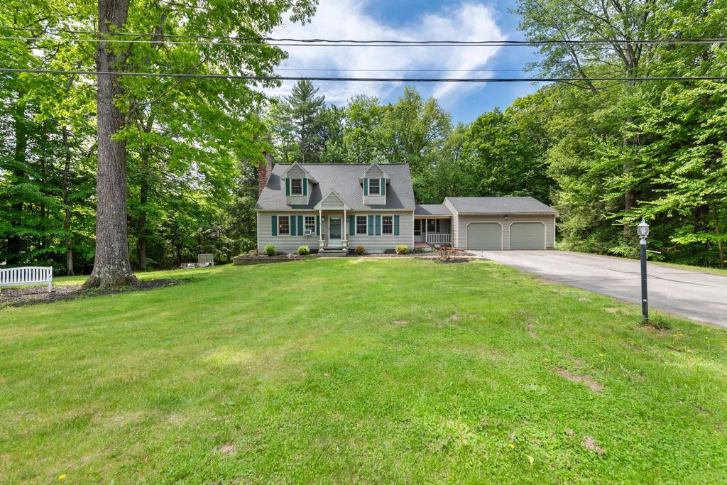 Photo of 49 Chandler Circle, Bow, NH 03304 (MLS # 5091607)