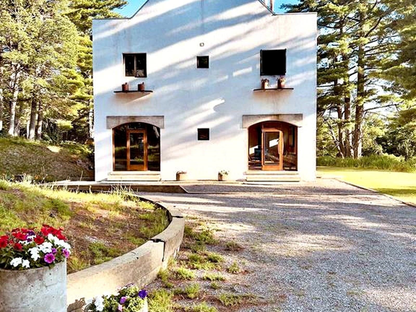 437 Avery Hill Road