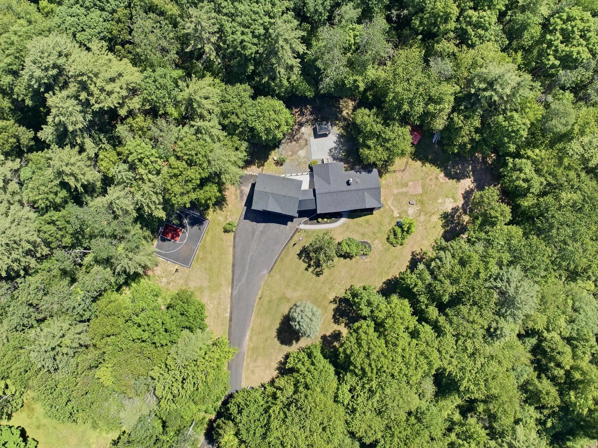 20 Cobbetts Pond Road