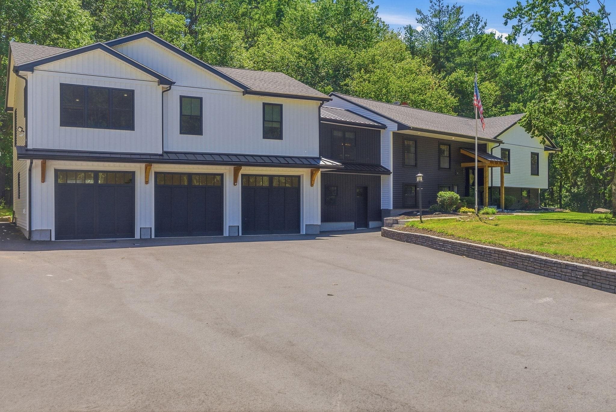 20 Cobbetts Pond Road