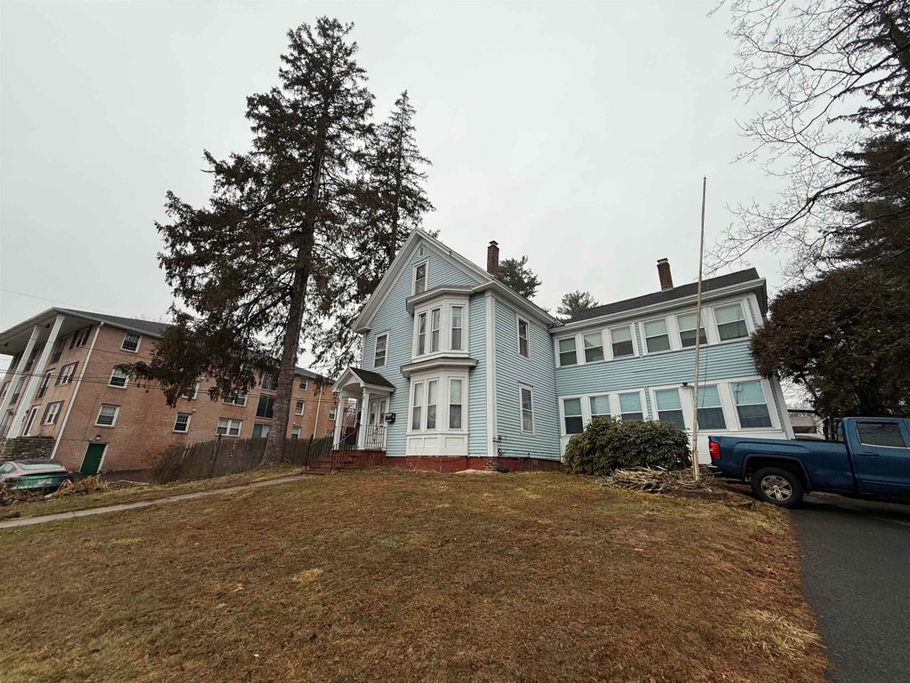 Photo of 96 E Broadway #B, Derry, NH 03038 (MLS # 5113566)