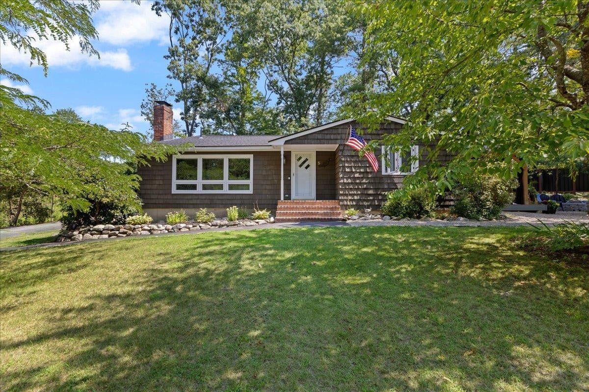 5 Hilltop Road
