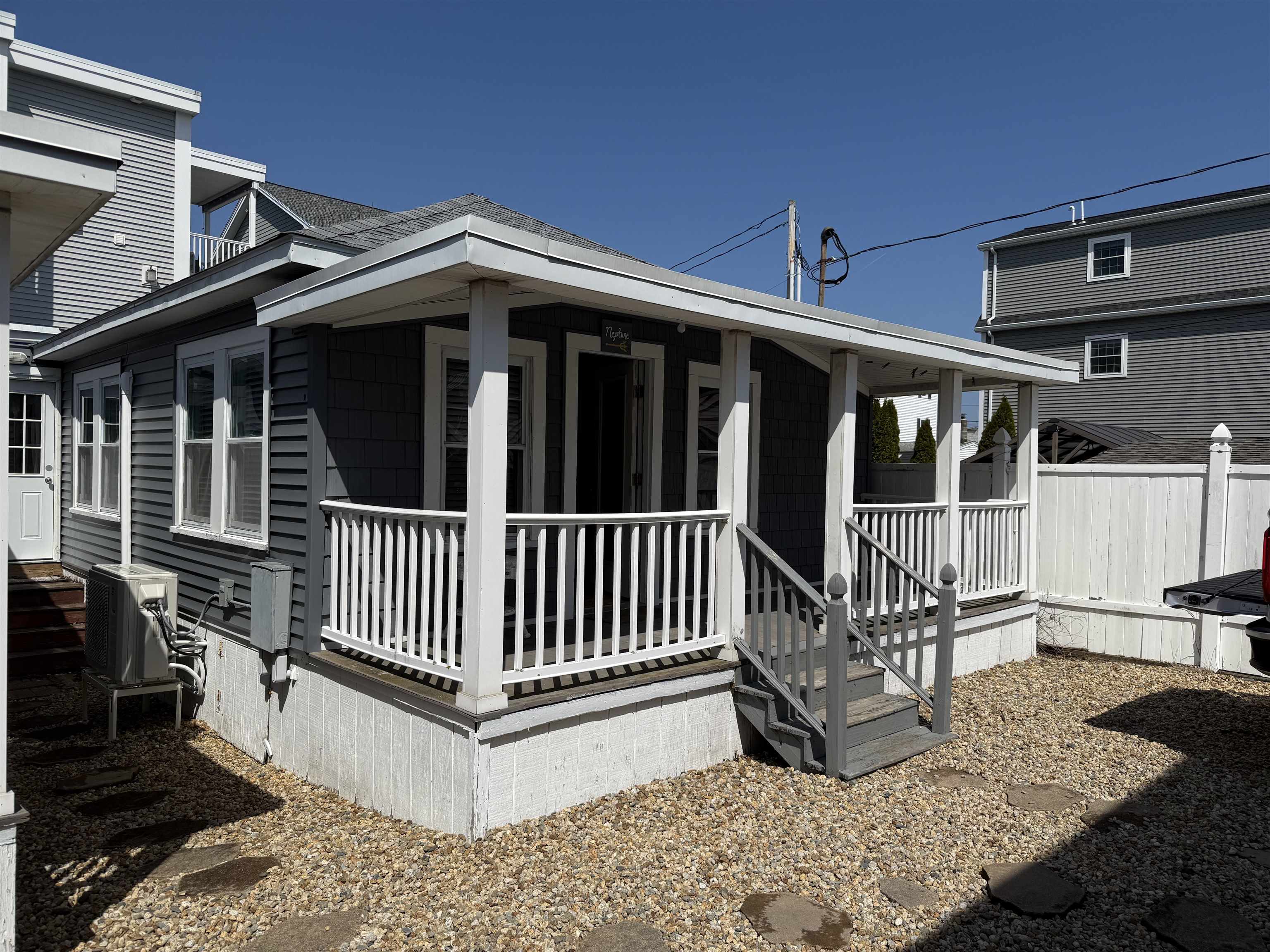 7 Dover Avenue