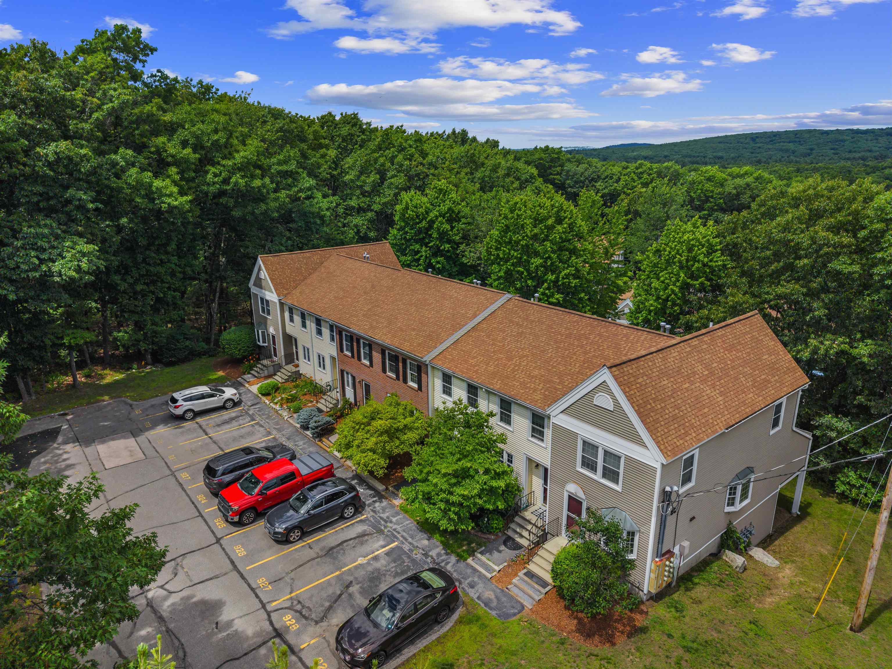 923 Fox Hollow Way 923