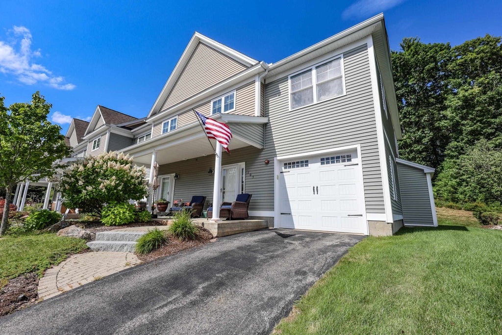 Photo of 105 Woodview Way #1, Manchester, NH 03102 (MLS # 5103842)