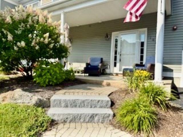 Photo of 105 Woodview Way #1, Manchester, NH 03102 (MLS # 5103842)