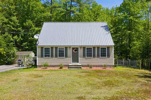 Photo of 170 Jefferson Drive, Hillsborough, NH 03244 (MLS # 5101634)