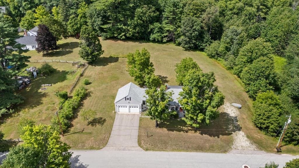 Photo of 18 Kirtland Street, Warner, NH 03278 (MLS # 5104555)
