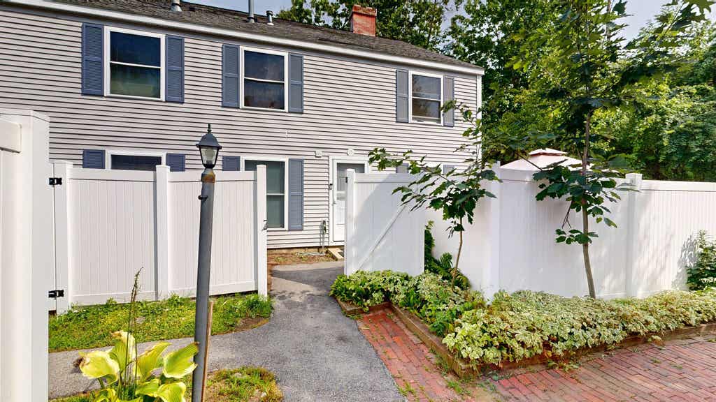 Photo of 15 Hemlock Forest, Dover, NH 03801 (MLS # 5092110)