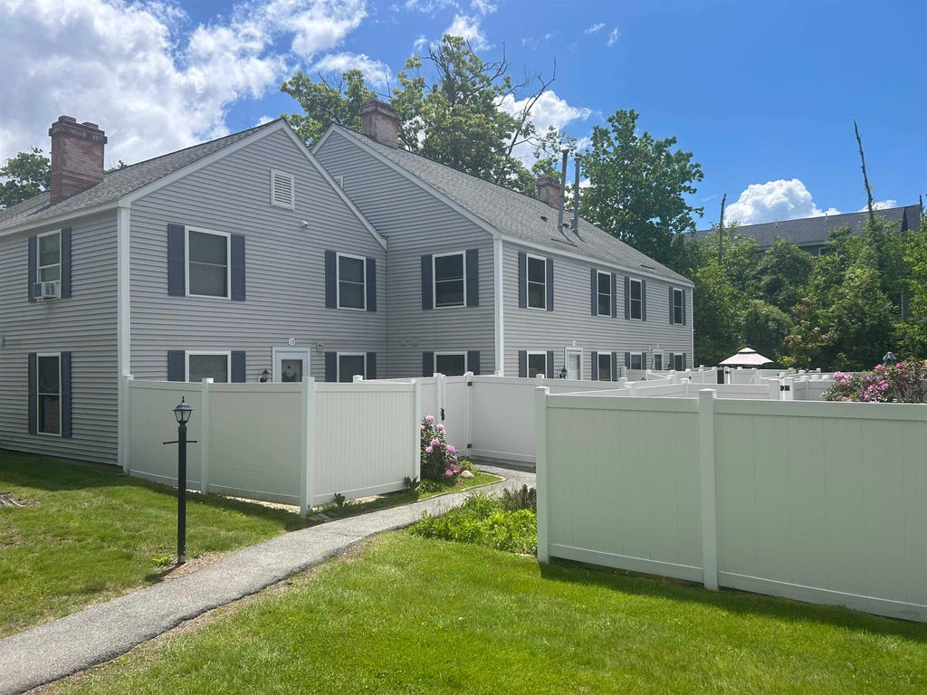 Photo of 15 Hemlock Forest FRST, Dover, NH 03801 (MLS # 5092110)