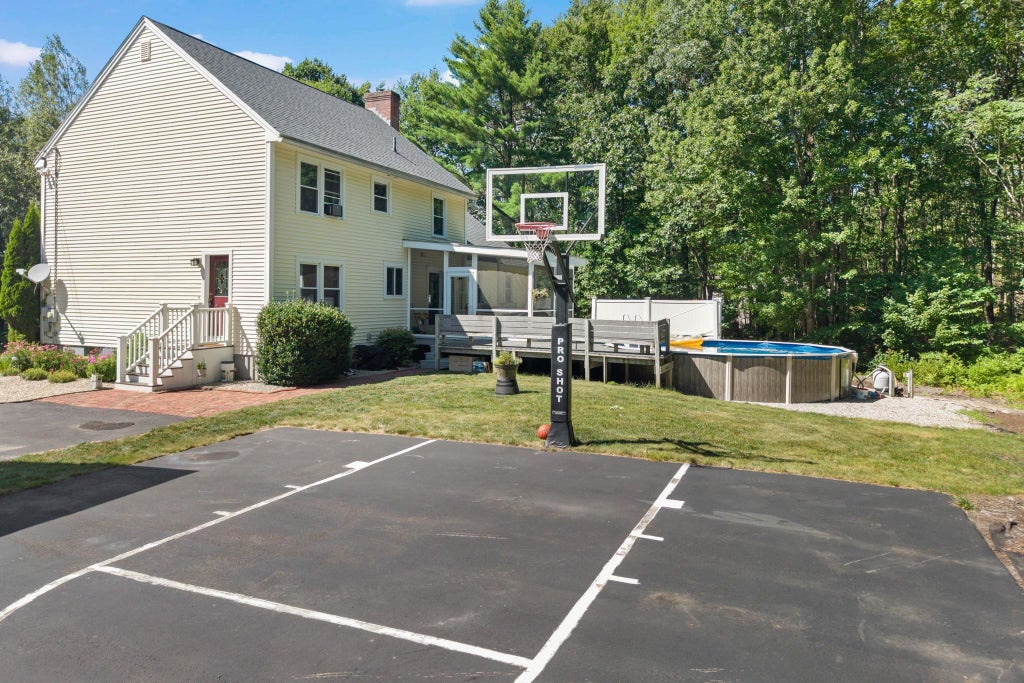 Photo of 924 River Road, Weare, NH 03281 (MLS # 5101062)