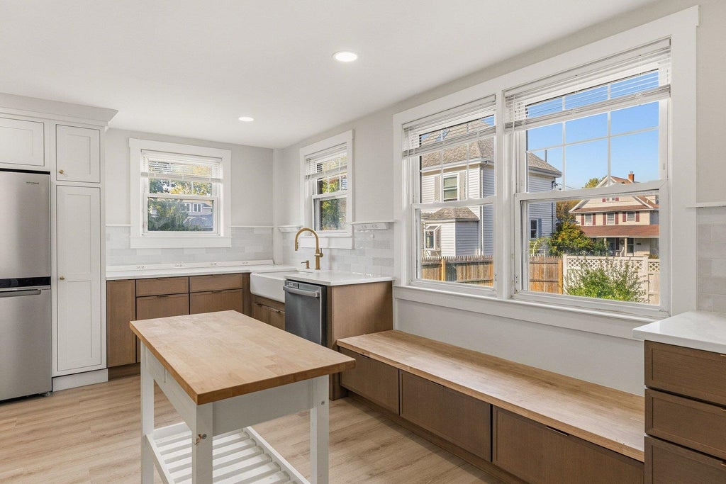 Photo of 2 Melbourne Street, Portsmouth, NH 03801 (MLS # 5113380)