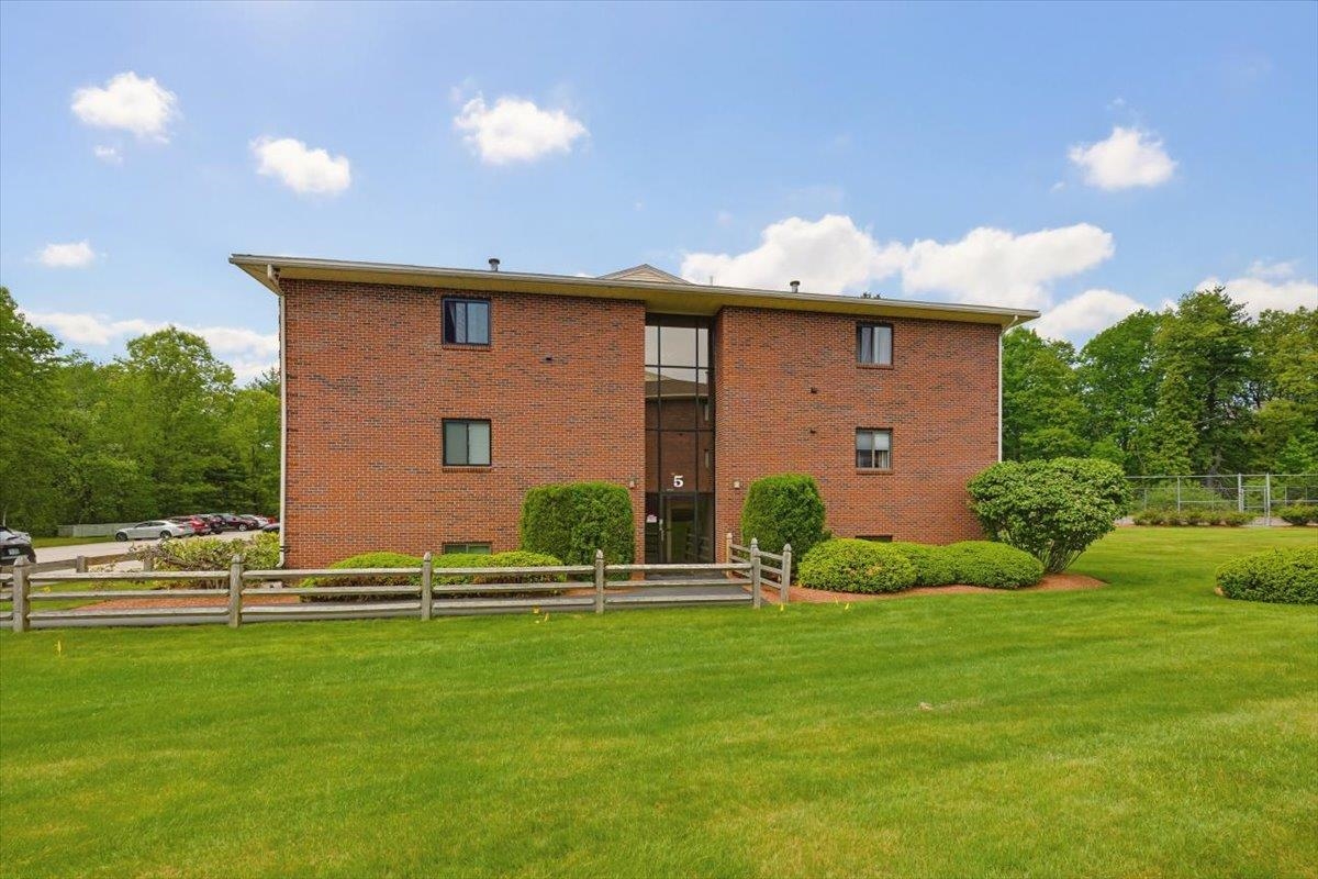 525 Abbott Farm Lane 525