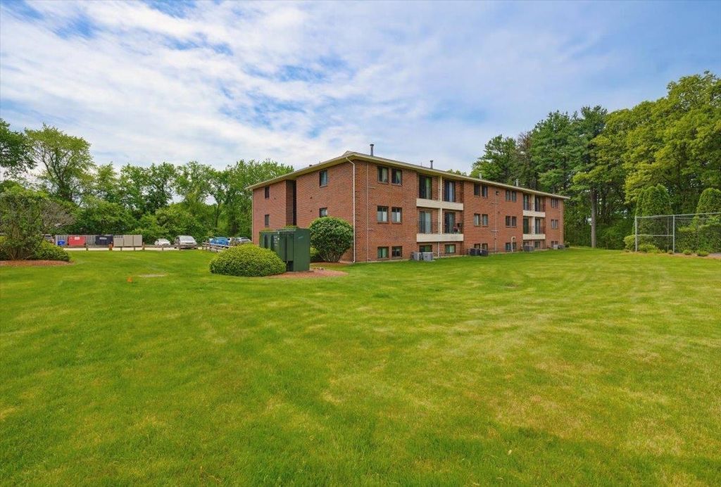 Photo of 525 Abbott Farm Lane #525, Hudson, NH 03051 (MLS # 5091190)