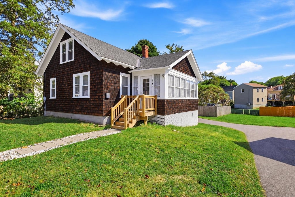 Photo of 123 Gilsum Street, Keene, NH 03431 (MLS # 5110383)