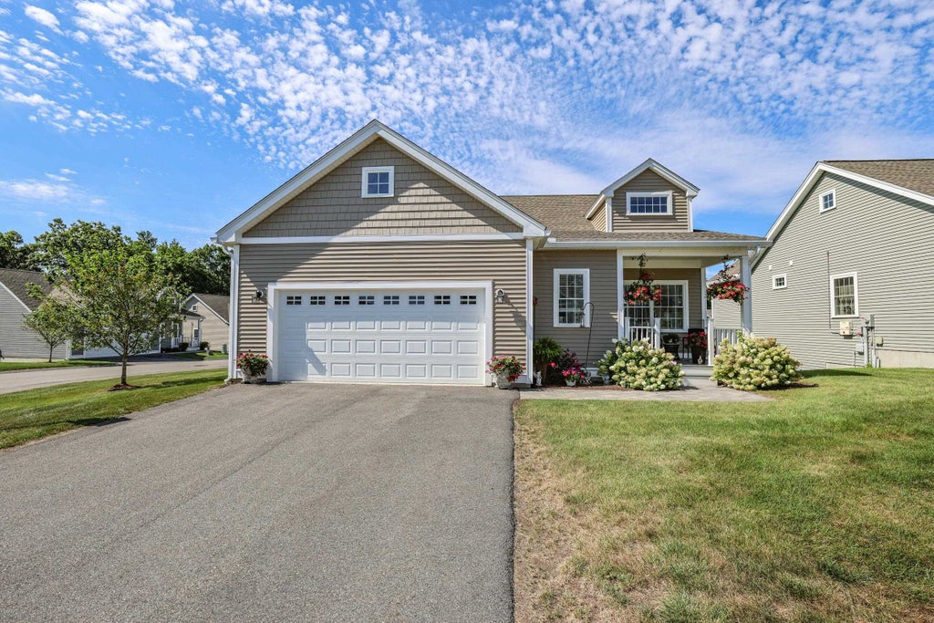 Photo of 42 Toby Circle #38, Merrimack, NH 03054 (MLS # 5106634)
