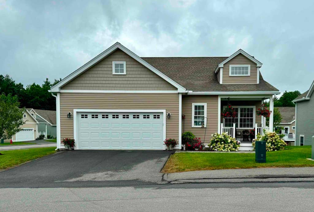 Photo of 42 Toby Circle #38, Merrimack, NH 03054 (MLS # 5106634)