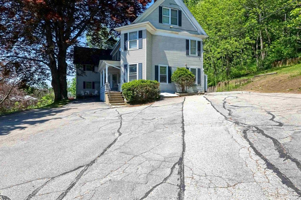 Photo of 34 Floral Avenue #2, Dover, NH 03820 (MLS # 5091361)