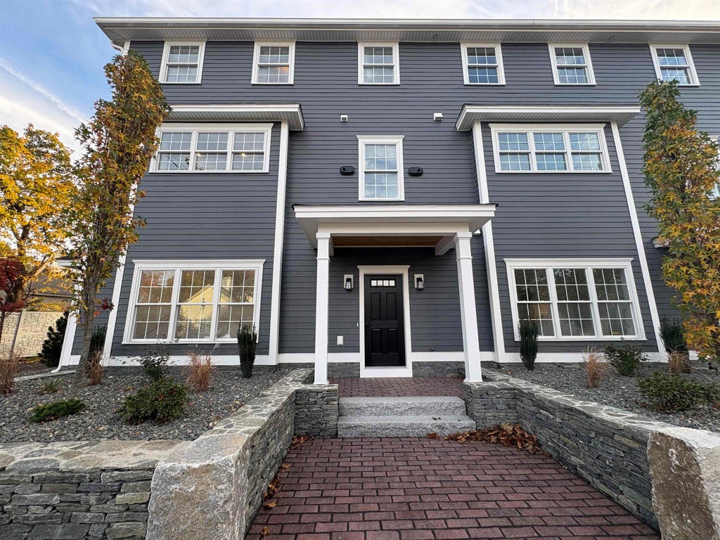 Photo of 112 Front Street, Exeter, NH 03833 (MLS # 5115362)