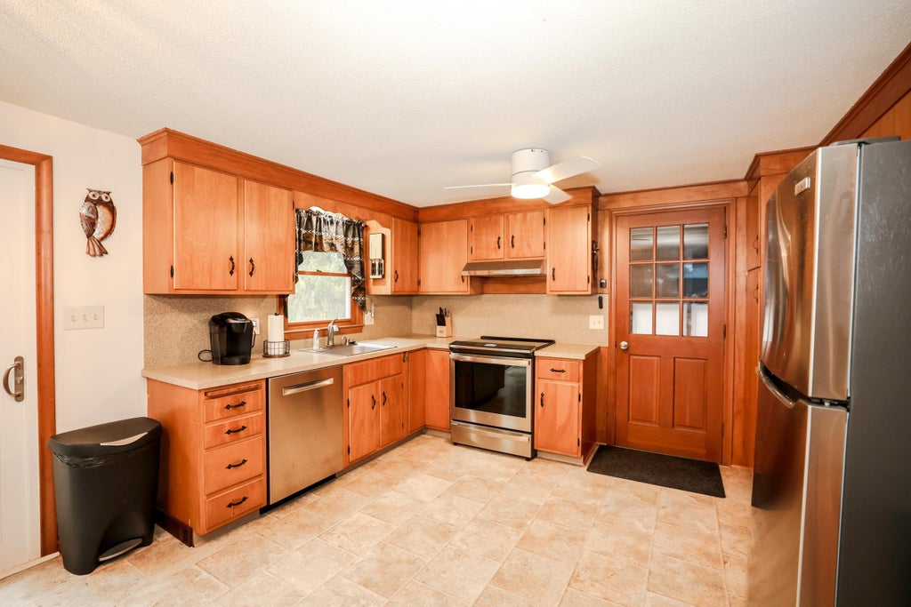 Photo of 25 George Street, Milford, NH 03055 (MLS # 5114178)