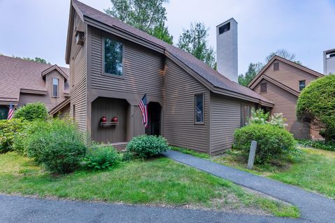 Photo of 807 Murphy's Road #4B, Hartford, VT 05059 (MLS # 5101075)
