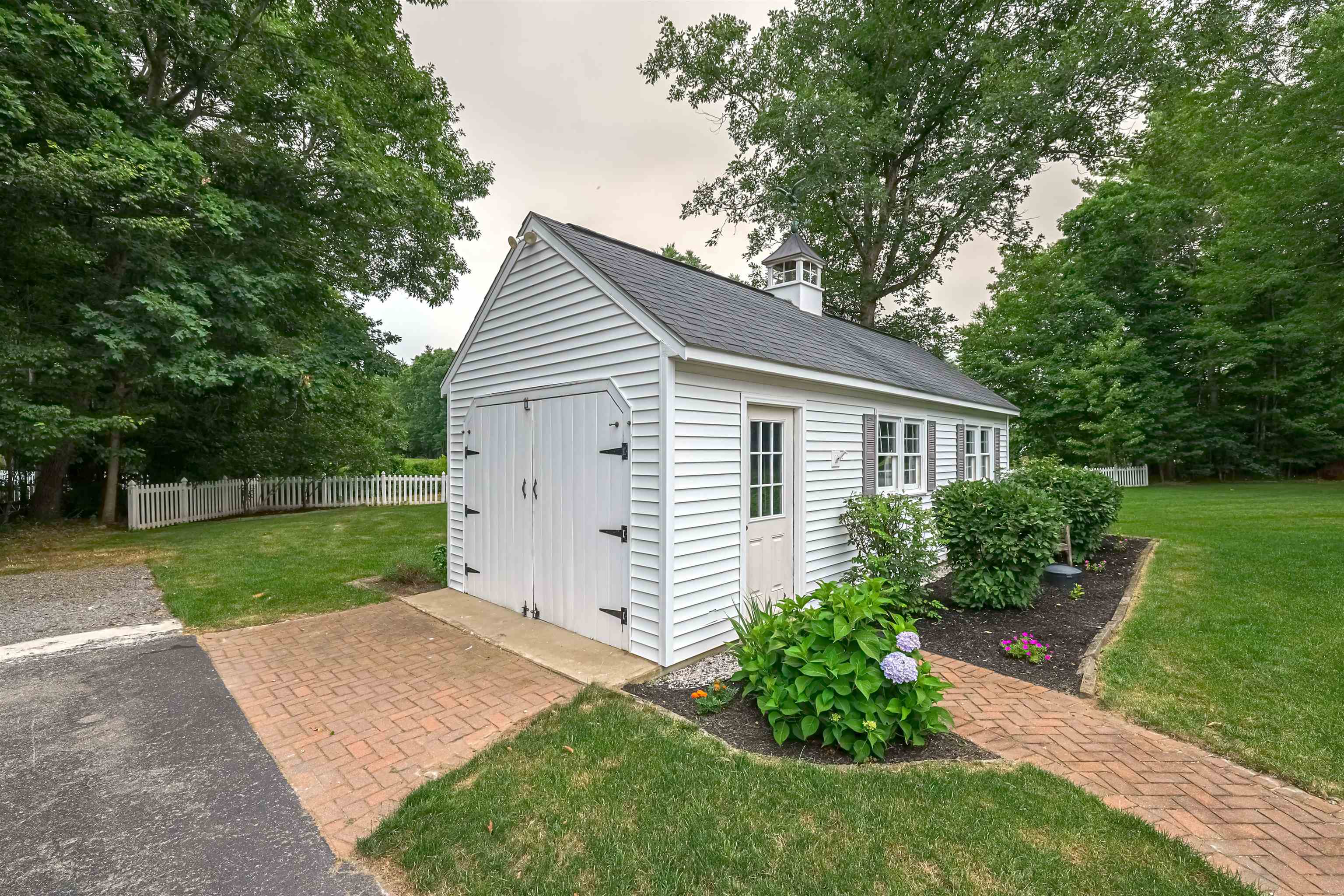 9 Taconic Drive
