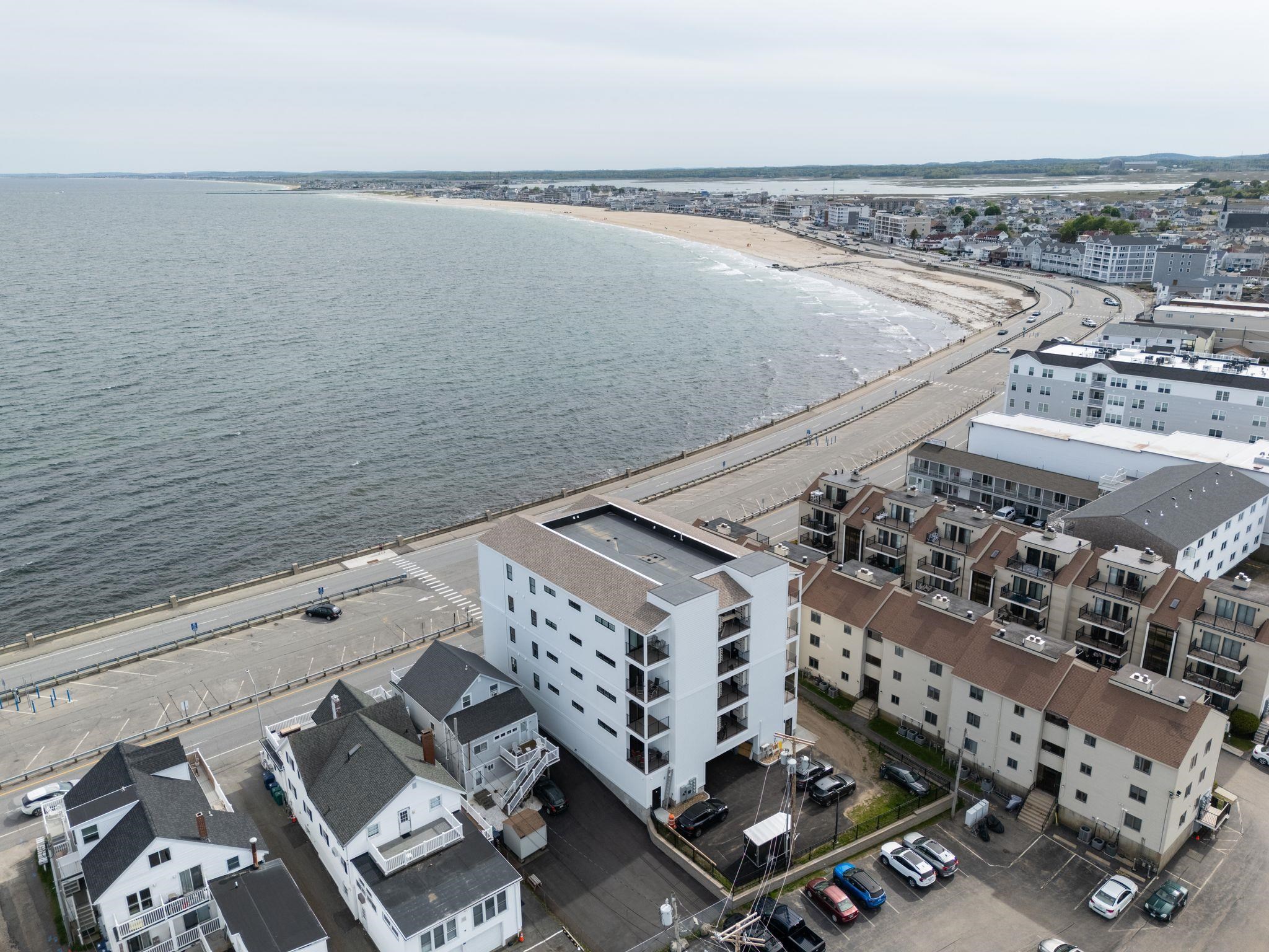 465 Ocean Boulevard 302