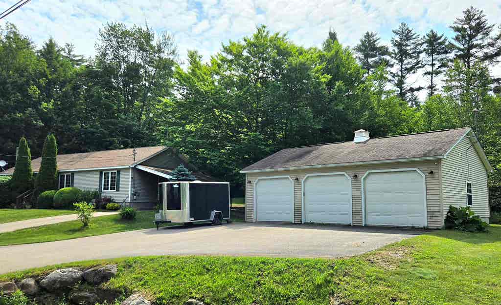 Photo of 20 Indianhead Lane, Gilmanton, NH 03237 (MLS # 5094886)