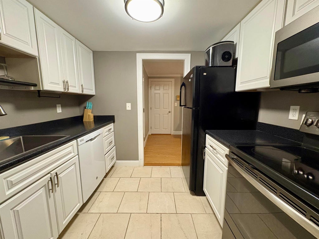 Photo of 1 Seabury Road #1, Hampton, NH 03842 (MLS # 5112155)