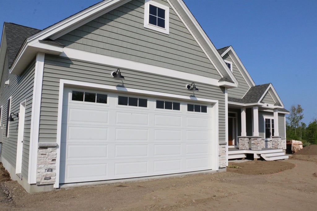 Photo of 431 Blane Circle #08, Pembroke, NH 03275 (MLS # 5113077)