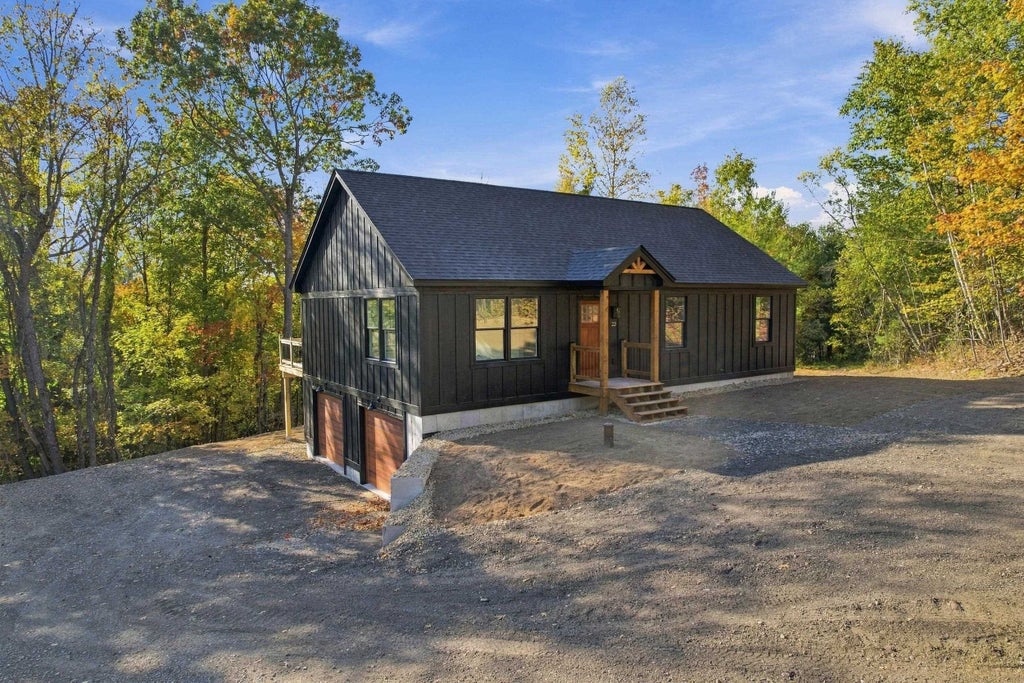 Photo of 22 Mullen Drive, Pittsfield, NH 03263 (MLS # 5114541)