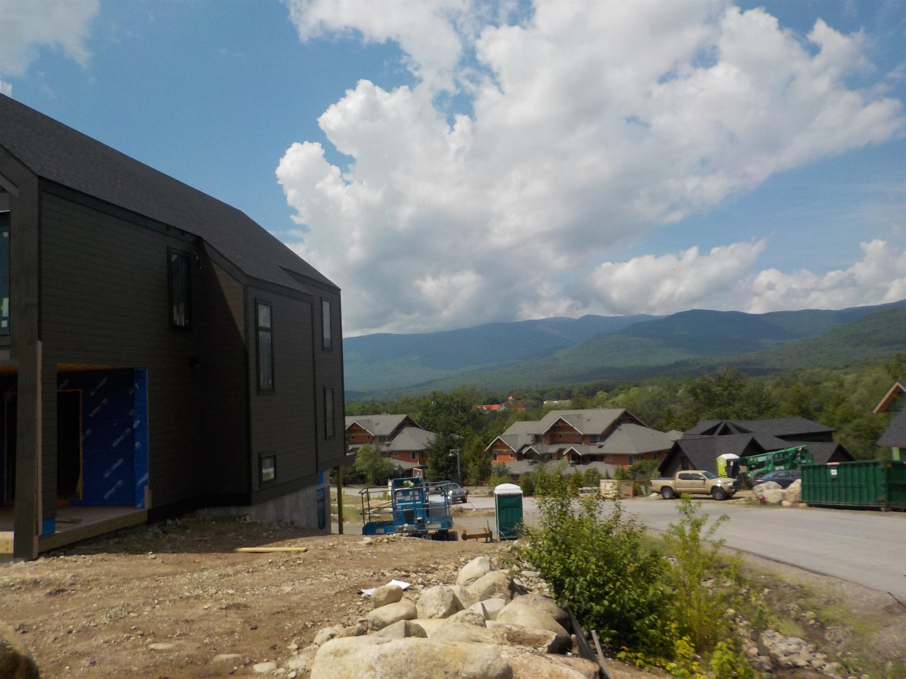 9A Ember Court 9A