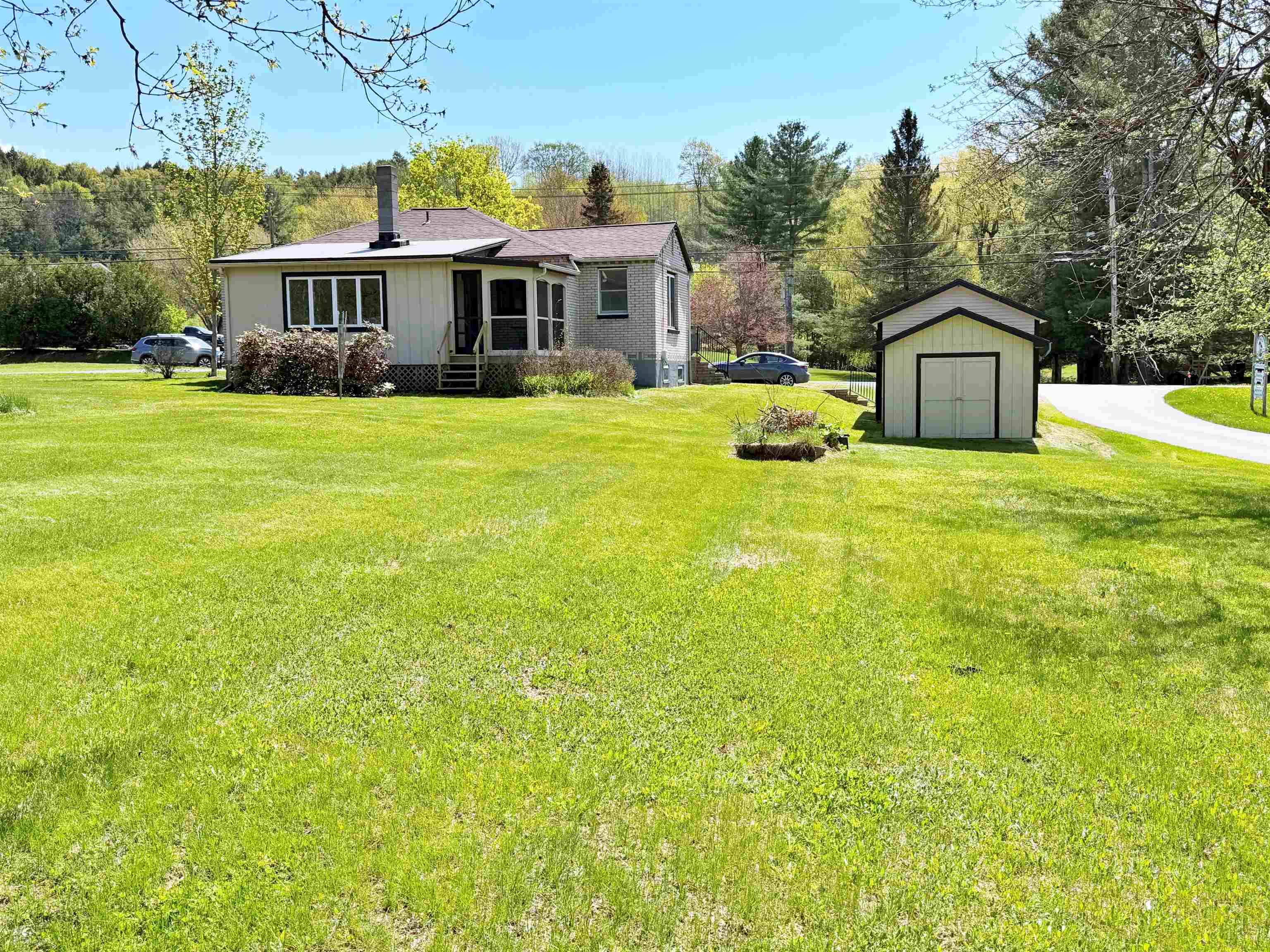 573 Sias Avenue - Photo 3